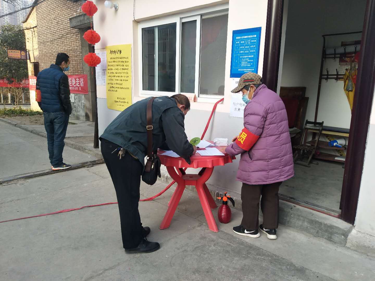 半场战报:威少4犯米切尔压哨球 爵士58-52雷霆:星空综合(图3) 星空·综合体育