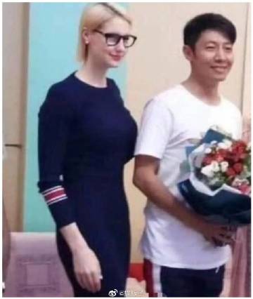 ‘星空综合’难以相信:马刺准备退役吉诺比利球衣(图2) 星空综合