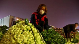 星空·综合体育:骑士赢球詹皇独赞一伙伴 沃克谈里程碑眼含热泪(图4) 星空·综合体育